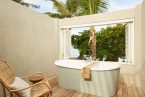לוקס גרנד גאובה - מאוריציוס - חדר אמבטיה חלומי עם נוף לים - Lux Villa